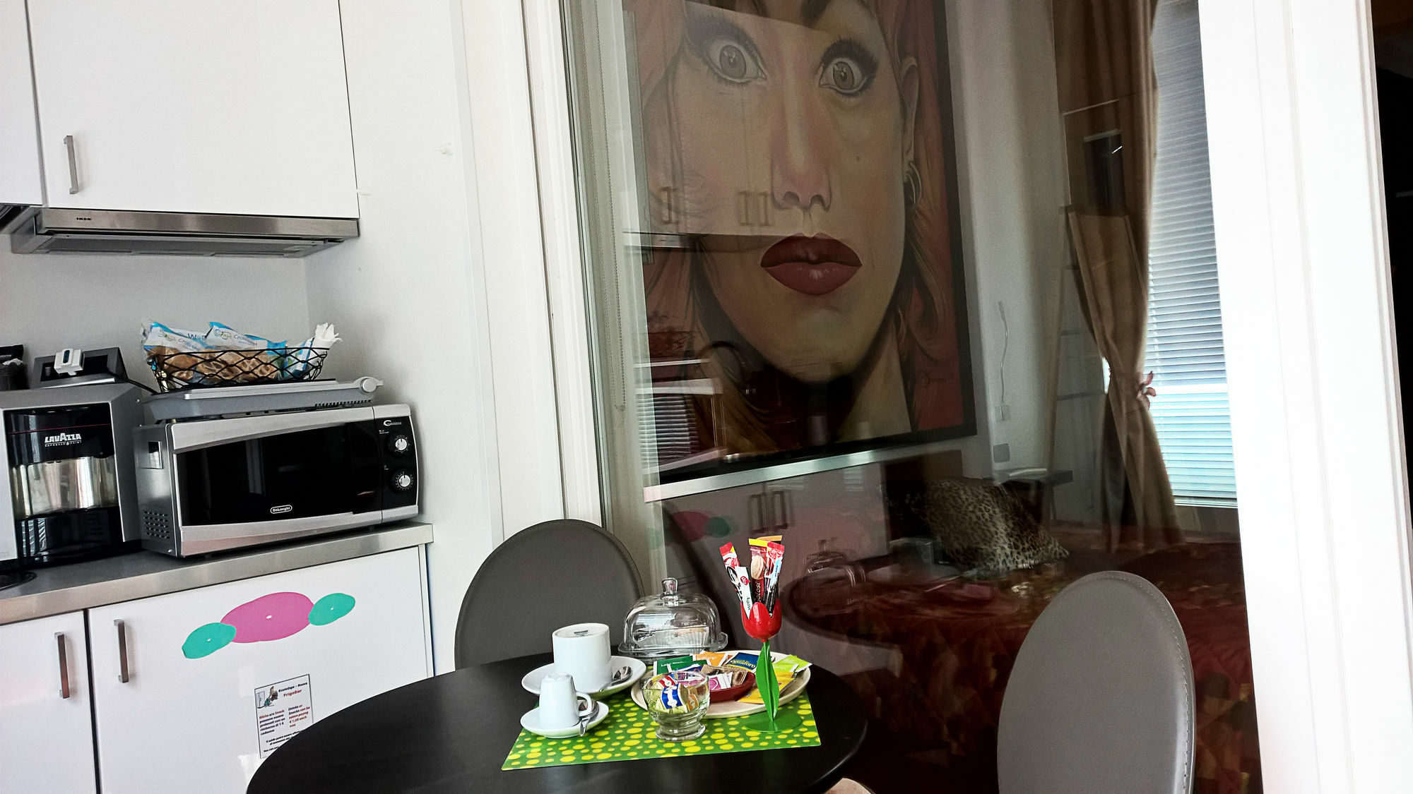 Gasthuis Ecohouse & Bioveg Cafe